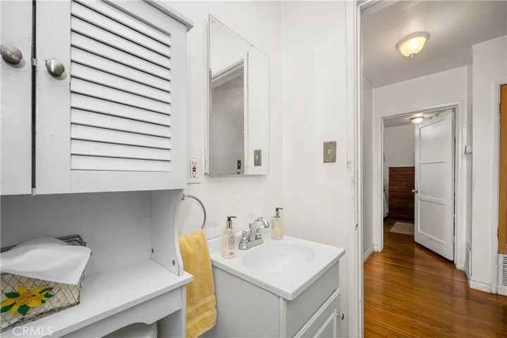 3402 Woodruff Avenue, Long Beach, California 90808
