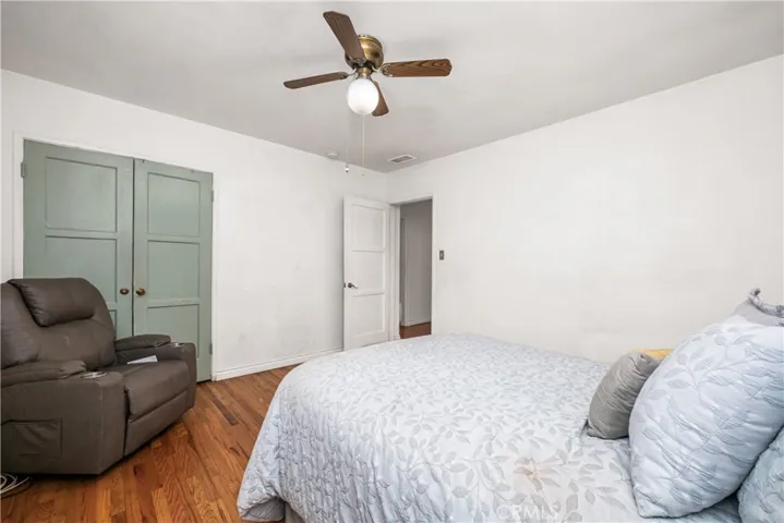 3402 Woodruff Avenue, Long Beach, California 90808