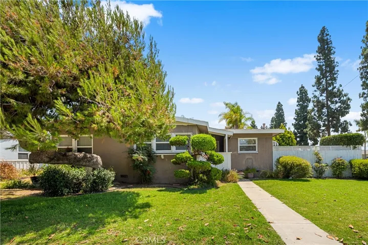 3402 Woodruff Avenue, Long Beach, California 90808