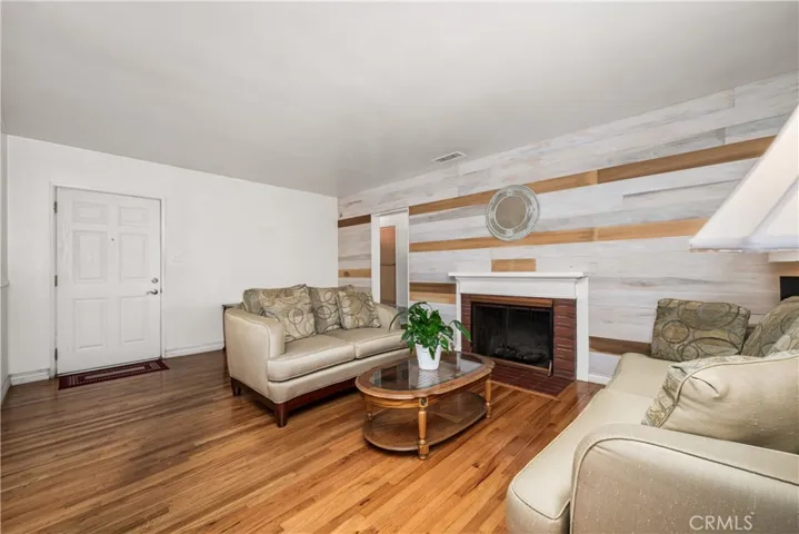 3402 Woodruff Avenue, Long Beach, California 90808