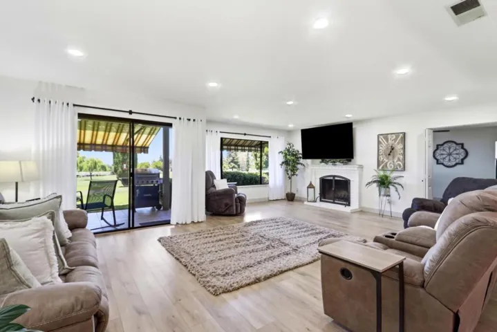 7033 Via Valverde, San Jose, California 95135