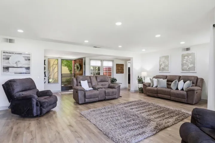 7033 Via Valverde, San Jose, California 95135