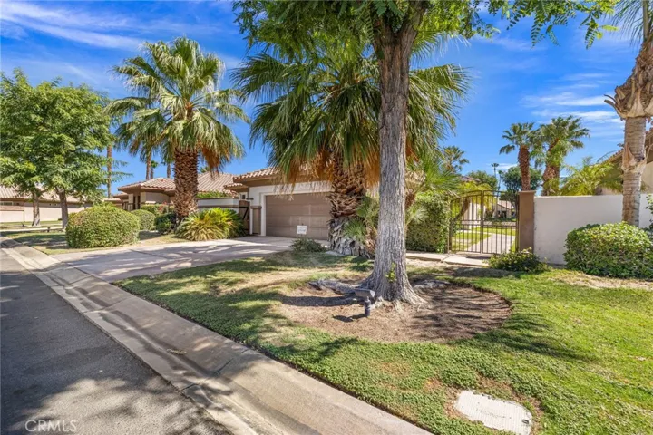 12 Wimbledon Circle, Rancho Mirage, California 92270