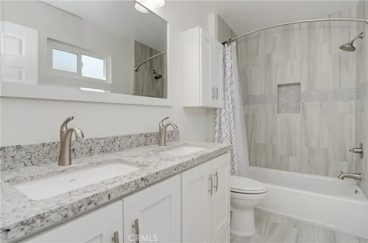 214 Palmer Street B, Costa Mesa, California 92627