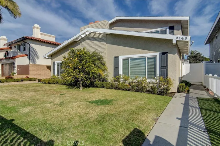 214 Palmer Street B, Costa Mesa, California 92627