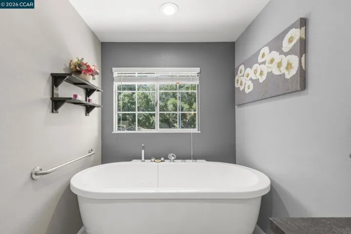 1002 Pinehurst Ct, Concord, California 94521