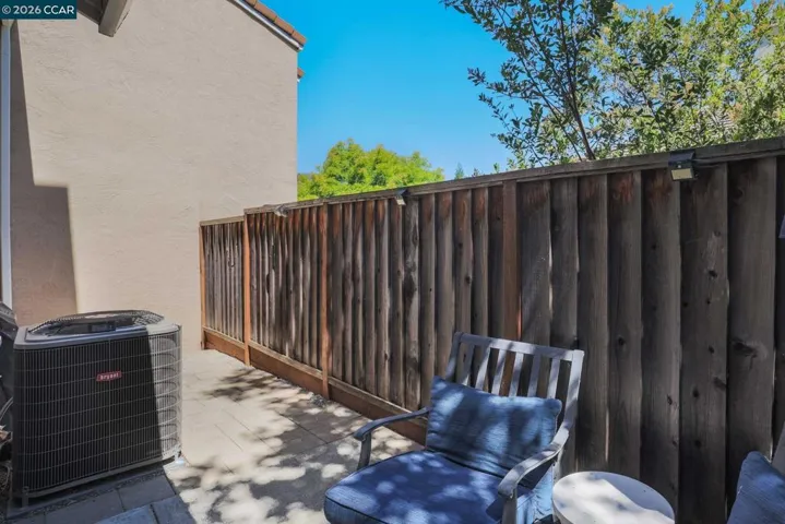 1002 Pinehurst Ct, Concord, California 94521
