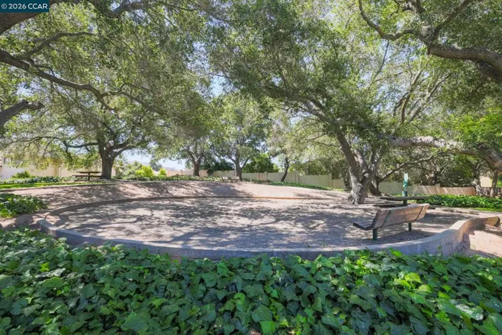 1002 Pinehurst Ct, Concord, California 94521