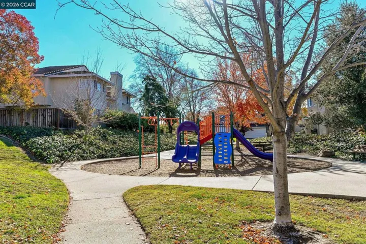 1002 Pinehurst Ct, Concord, California 94521