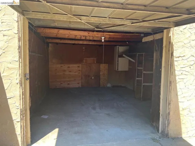 Detached garage