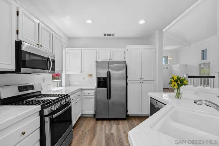 3540 Corte Yolanda, Carlsbad, California 92009