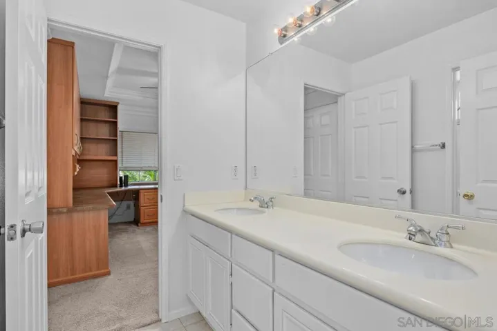 3540 Corte Yolanda, Carlsbad, California 92009