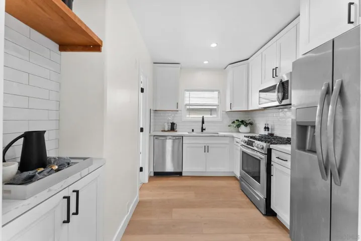 2552 2556 B Street, San Diego, California 92102
