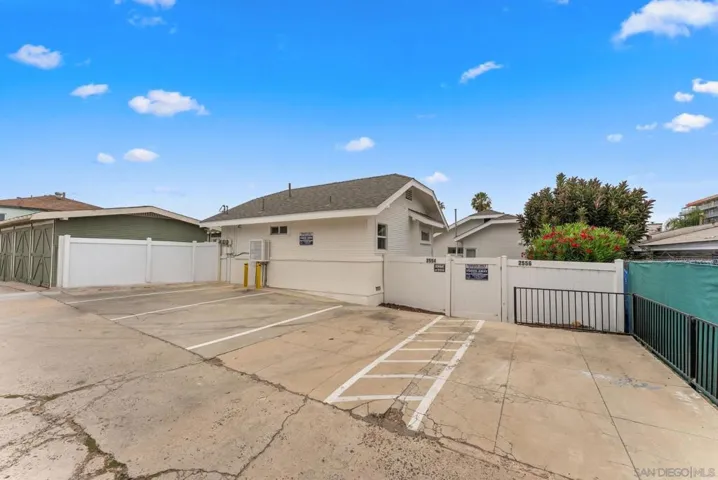 2552 2556 B Street, San Diego, California 92102