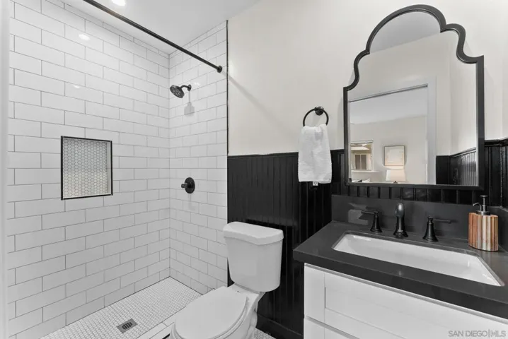 2552 2556 B Street, San Diego, California 92102