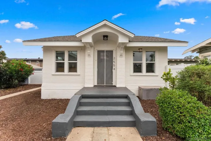 2552 2556 B Street, San Diego, California 92102
