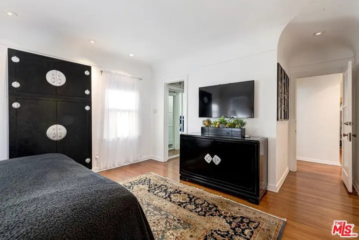 1511 Pandora Avenue, Los Angeles, California 90024