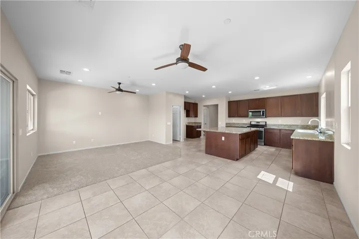 36564 Gallery Lane, Beaumont, California 92223