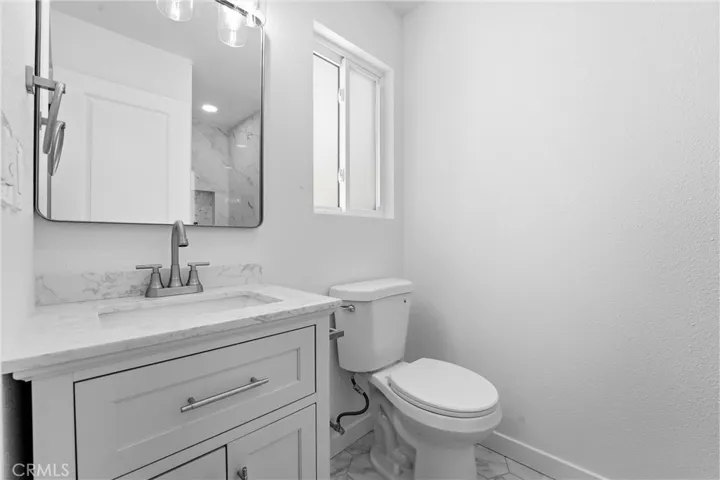 13027 Close, Whittier, California 90605