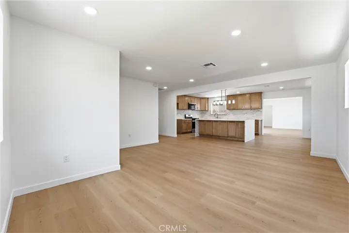 13027 Close, Whittier, California 90605