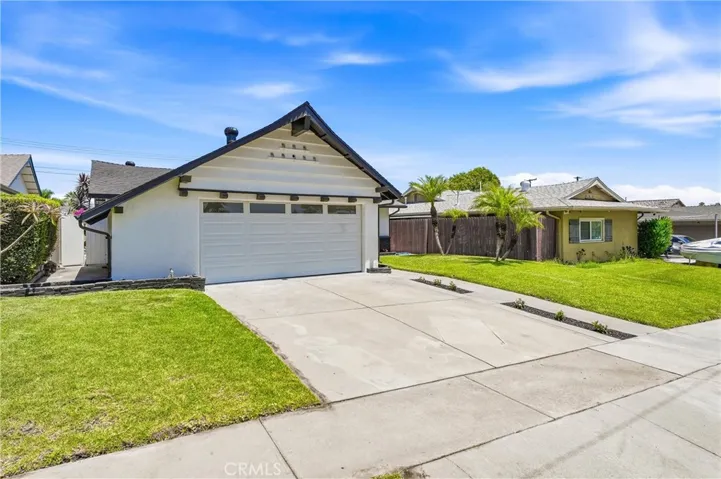 13027 Close, Whittier, California 90605