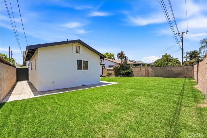 13027 Close, Whittier, California 90605