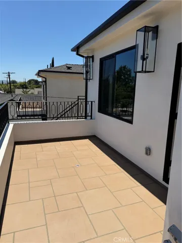 8823 Delco Ave, Winnetka, California 91306