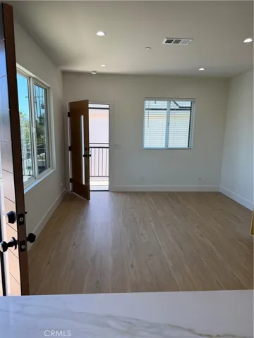 8823 Delco Ave, Winnetka, California 91306