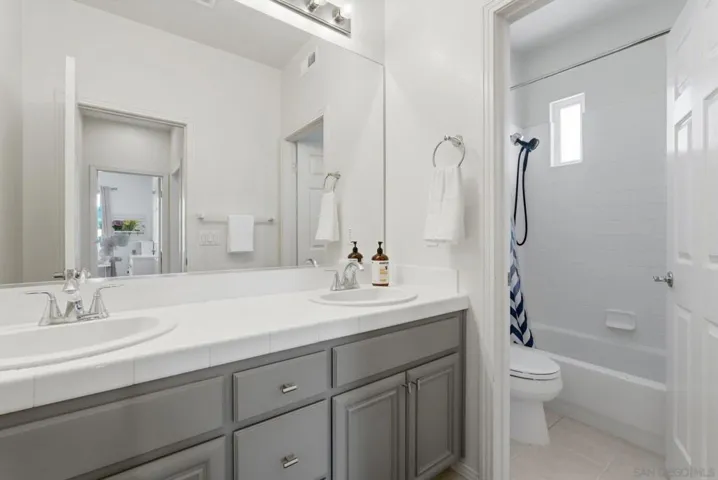 3152 Ferncreek Lane, Escondido, California 92027