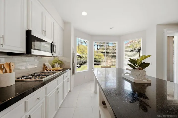 3152 Ferncreek Lane, Escondido, California 92027