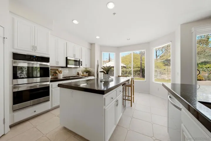 3152 Ferncreek Lane, Escondido, California 92027