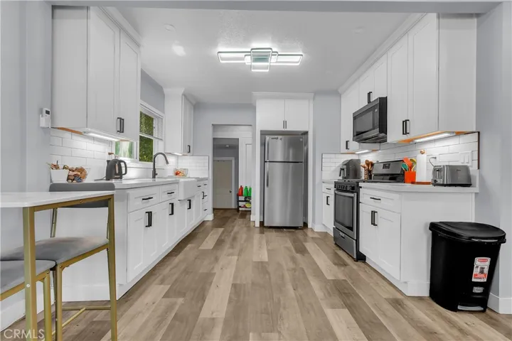 1162 39th Place, Los Angeles, California 90037