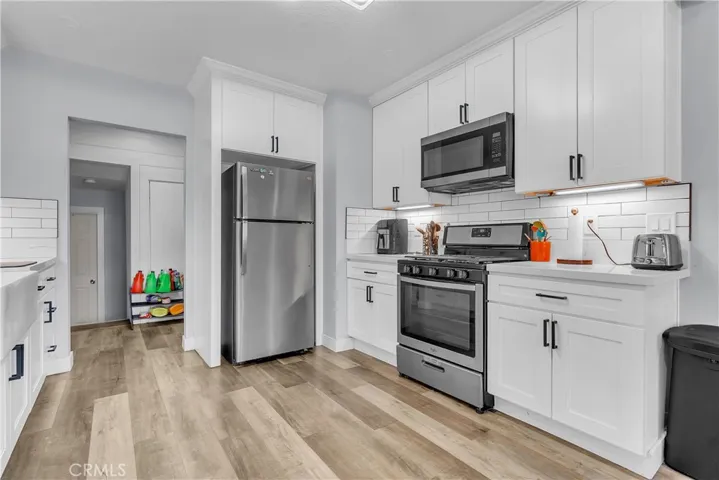 1162 39th Place, Los Angeles, California 90037