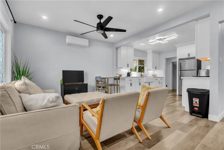1162 39th Place, Los Angeles, California 90037