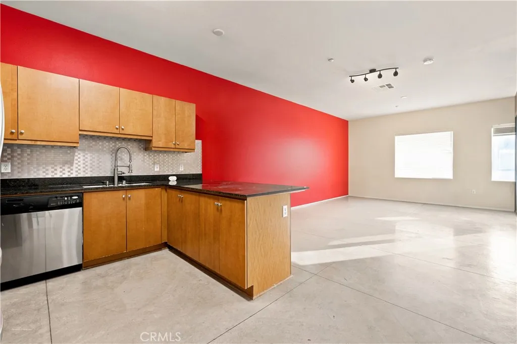 435 W Center Street 405, Anaheim, California 92805 — photo 5