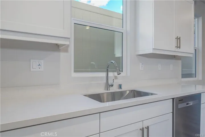 466 Meyer Place, Upland, California 91786