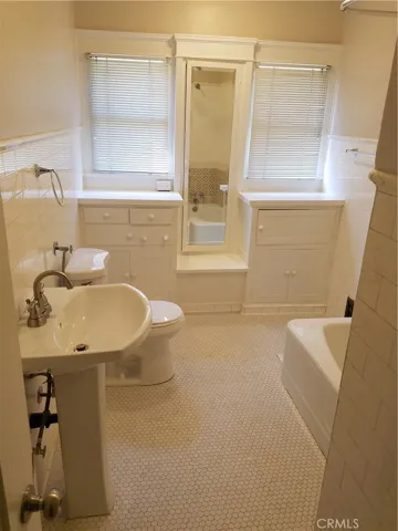 454 S Glassell, Orange, California 92866