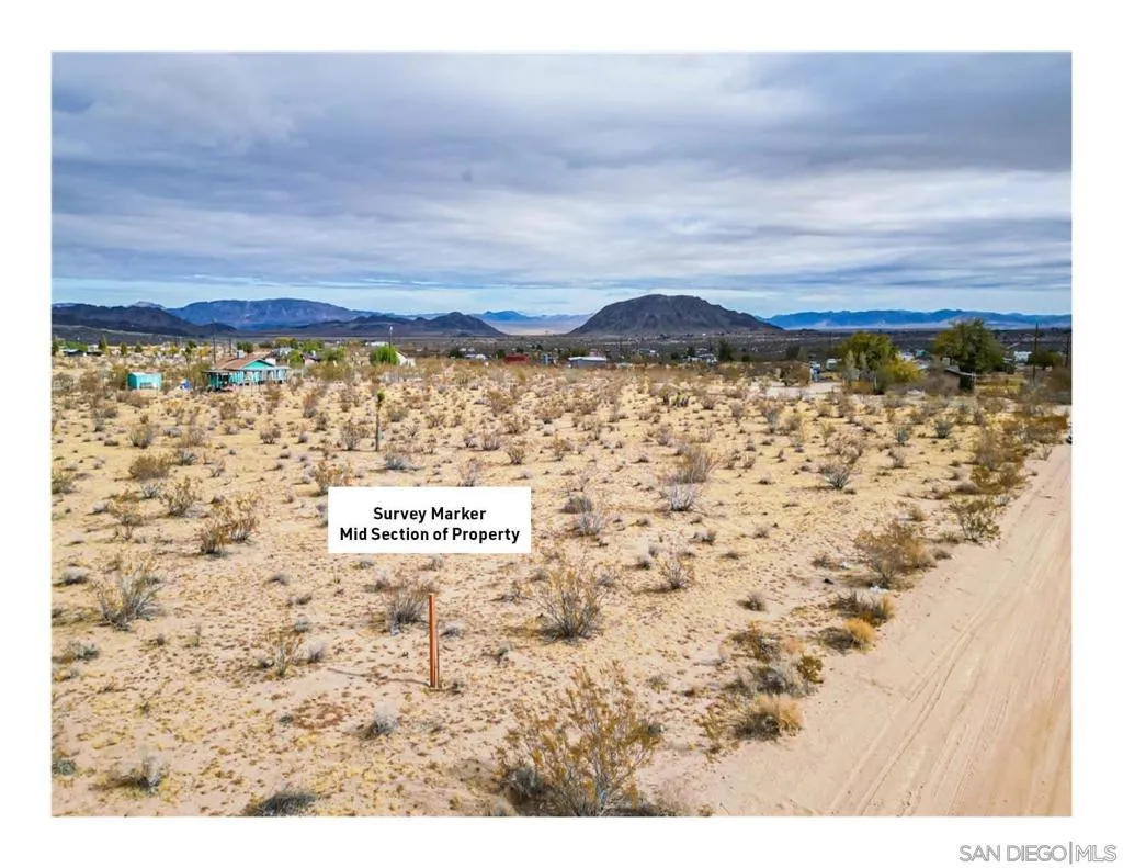 1260 N Sage, Landers, California 92285 — photo 5