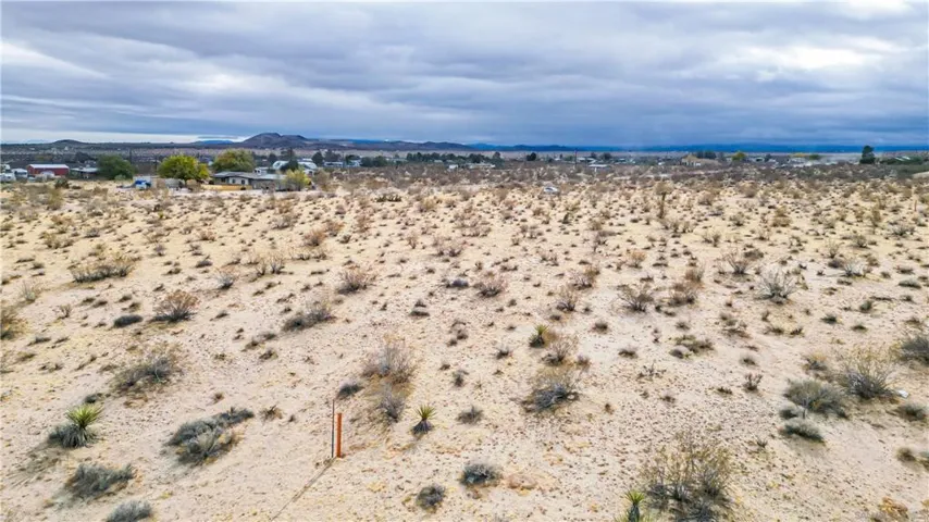 1260 N Sage, Landers, California 92285