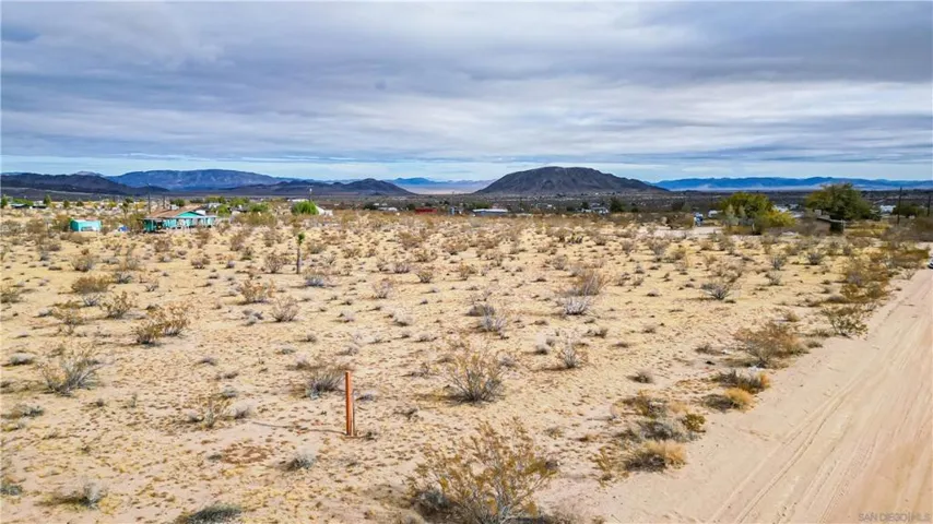 1260 N Sage, Landers, California 92285