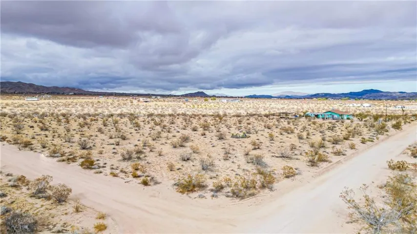 1260 N Sage, Landers, California 92285