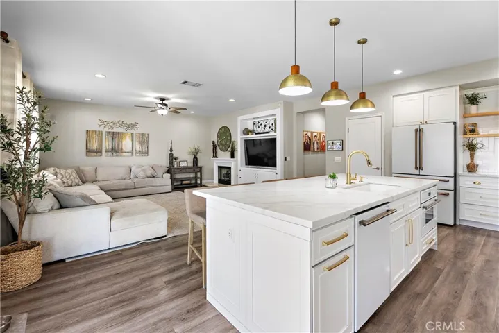 18019 Tanzanite, San Bernardino, California 92407