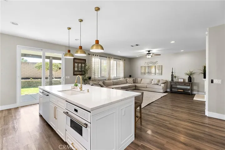 18019 Tanzanite, San Bernardino, California 92407