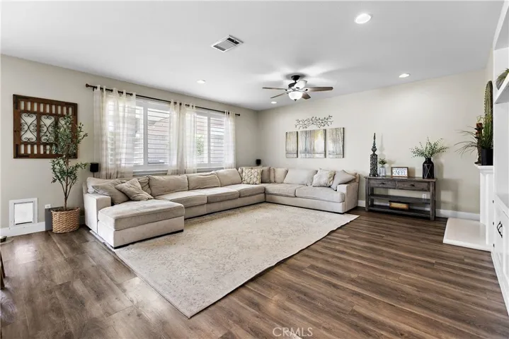 18019 Tanzanite, San Bernardino, California 92407