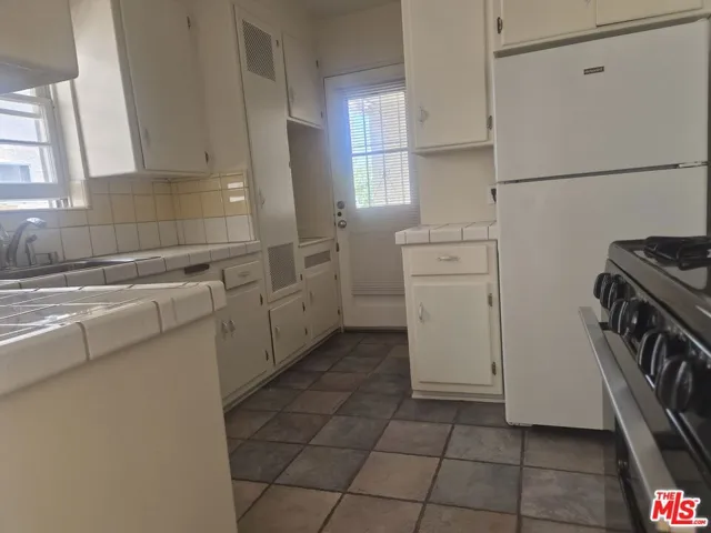 833 16th Street C, Santa Monica, California 90403