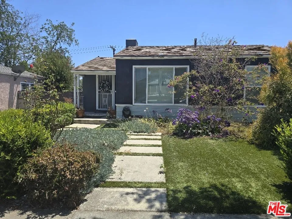 612 W Ellis Ave
