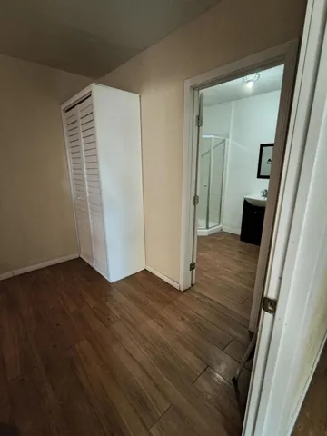 picture into bathroom