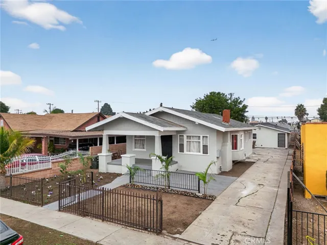 1043 W 95th Street, Los Angeles, California 90044