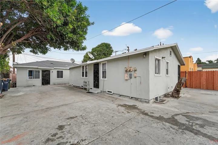 1043 W 95th Street, Los Angeles, California 90044