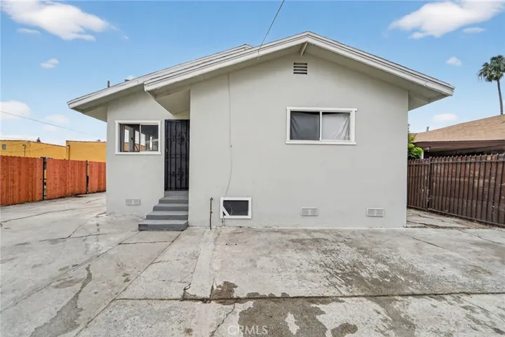 1043 W 95th Street, Los Angeles, California 90044